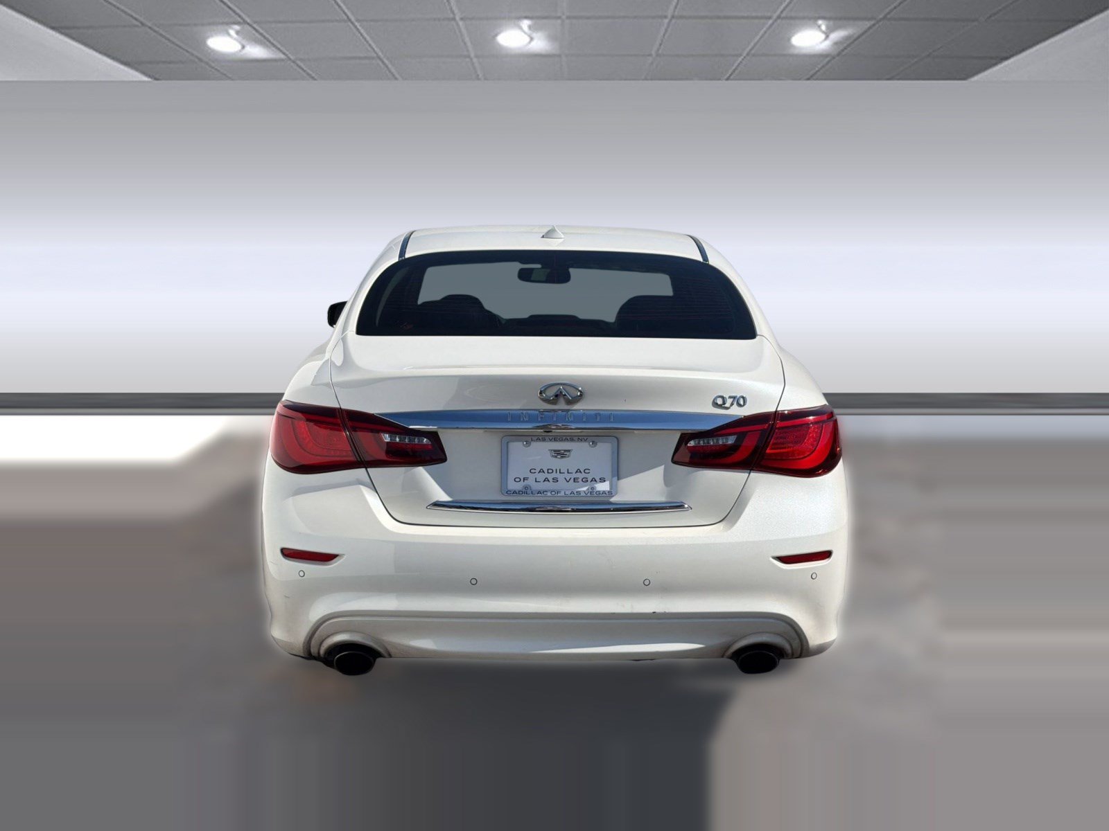 Used 2019 INFINITI Q70 Luxe RWD image 9