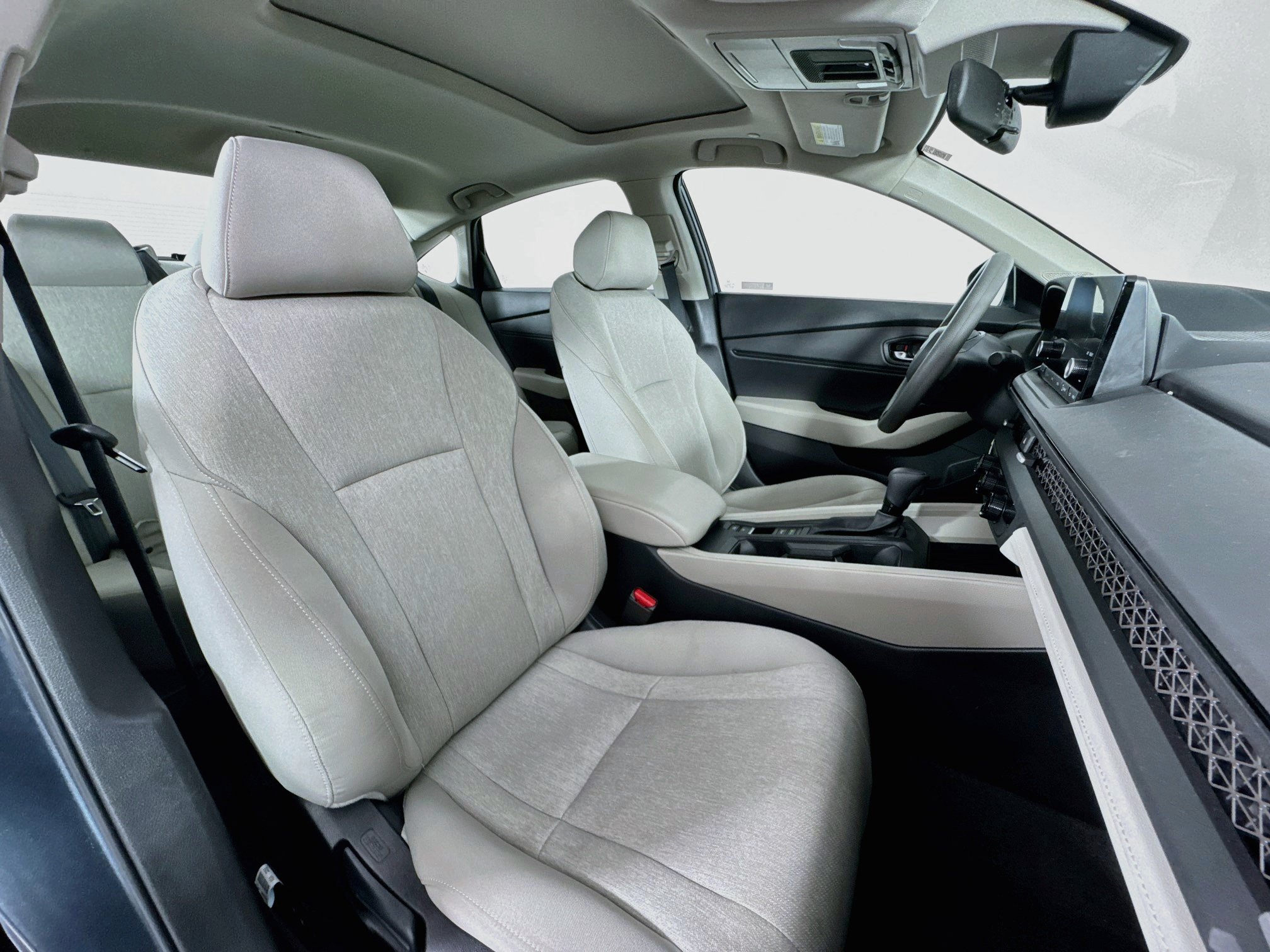 Certified 2024 Honda Accord EX image 27