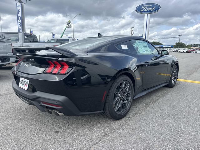 New 2026 Ford Mustang GT w/ GT Performance Package RWD image 5