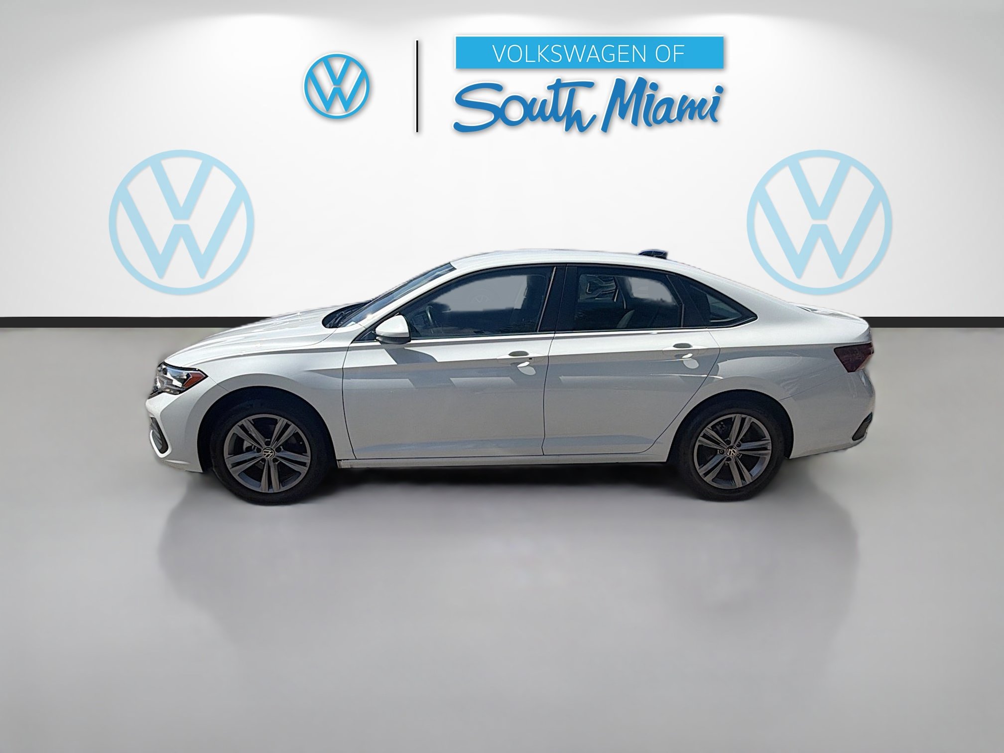 Used 2023 Volkswagen Jetta SE FWD image 4