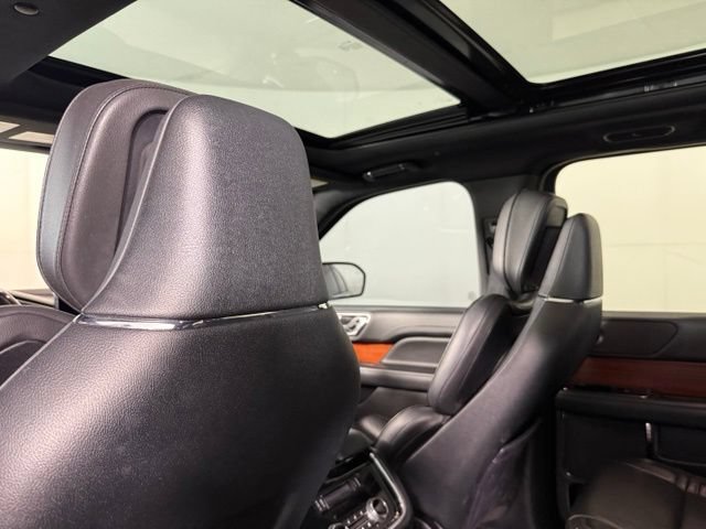 Used 2018 Lincoln Navigator L Reserve w/ Technology Package AWD/4WD image 27