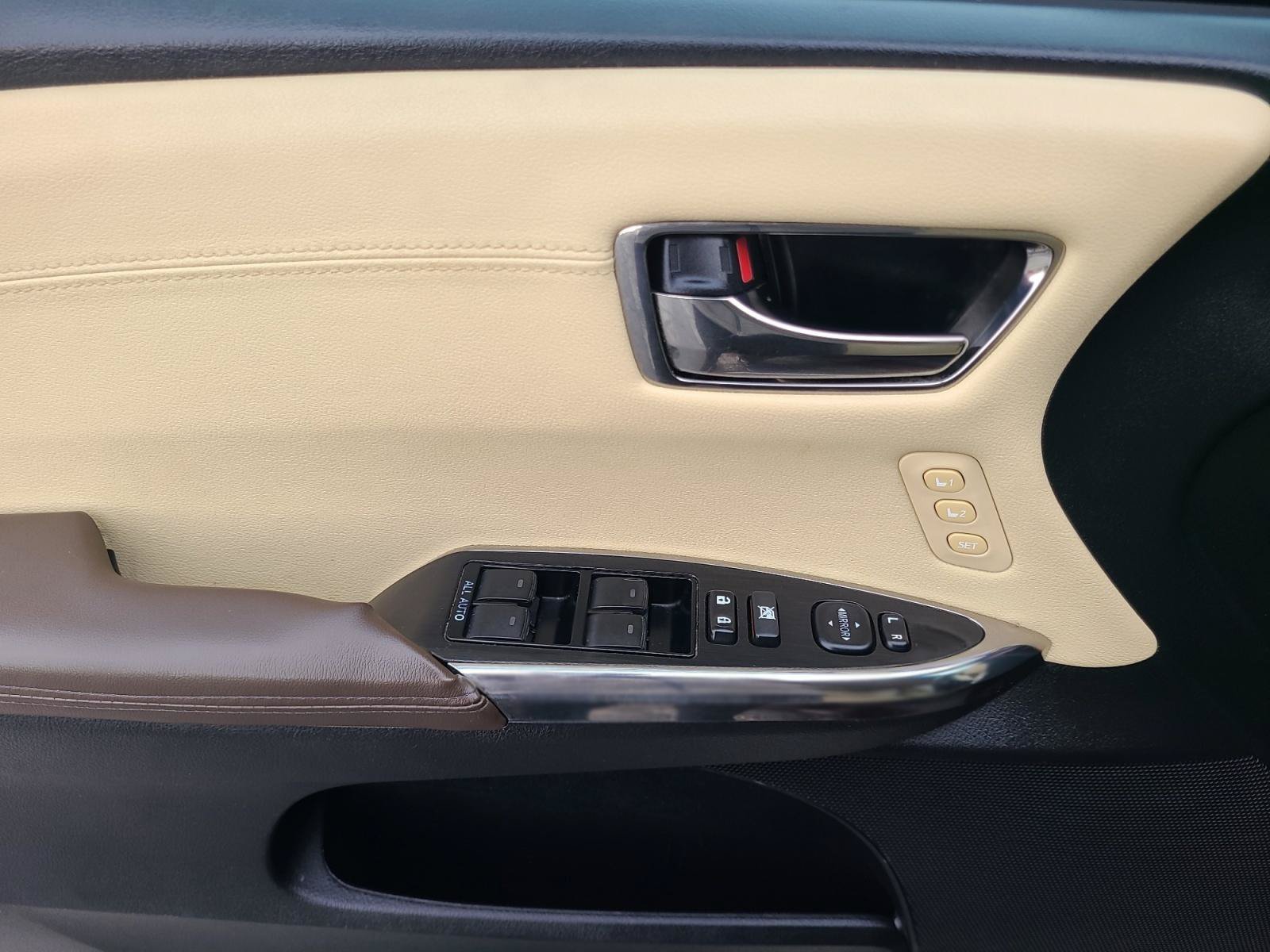 Used 2018 Toyota Avalon XLE Premium FWD image 10