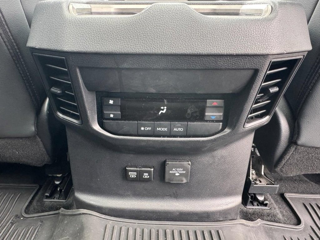 Used 2025 Toyota Sequoia Limited w/ Tow Technology Package AWD/4WD image 18