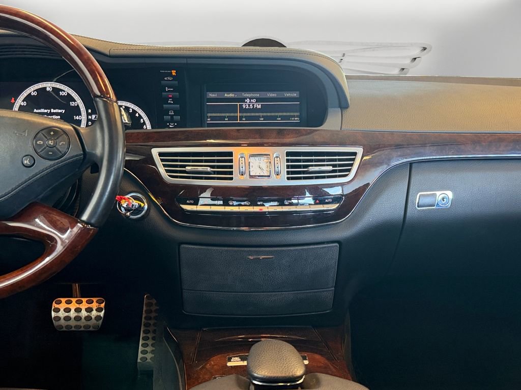 Used 2012 Mercedes-Benz S 550 image 11