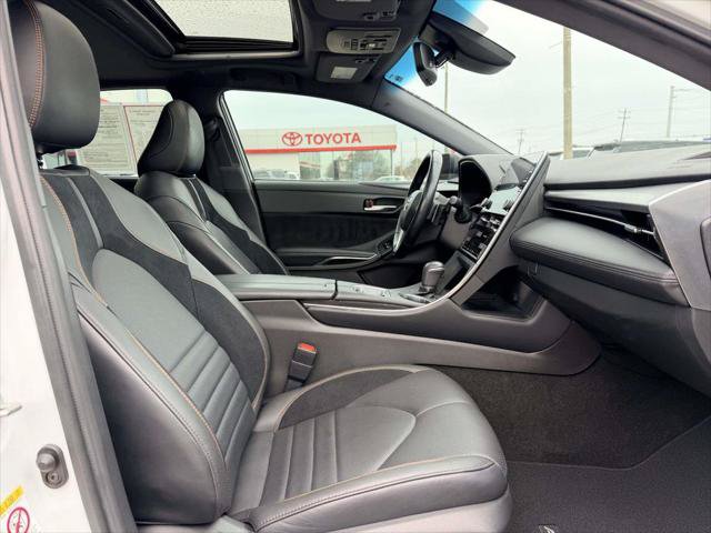 Certified 2019 Toyota Avalon Touring w/ Advanced Safety Package FWD image 13