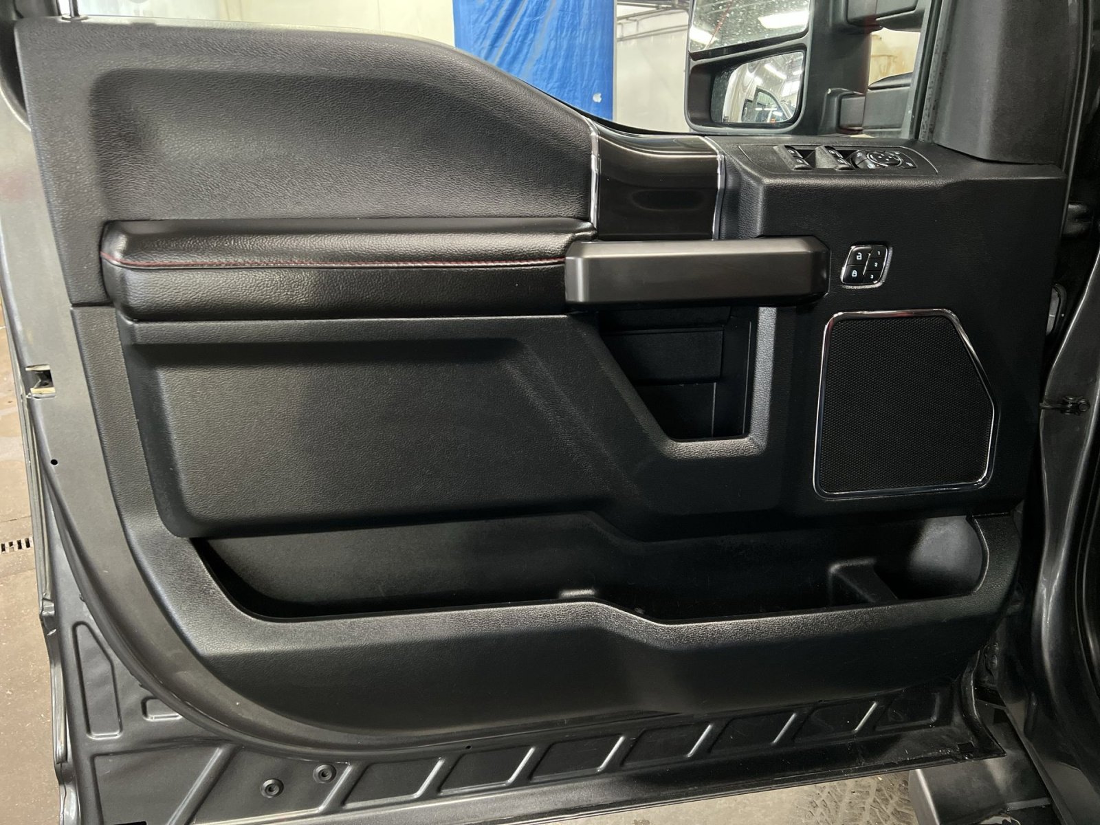 Used 2019 Ford F150 Lariat w/ Equipment Group 502A Luxury image 14