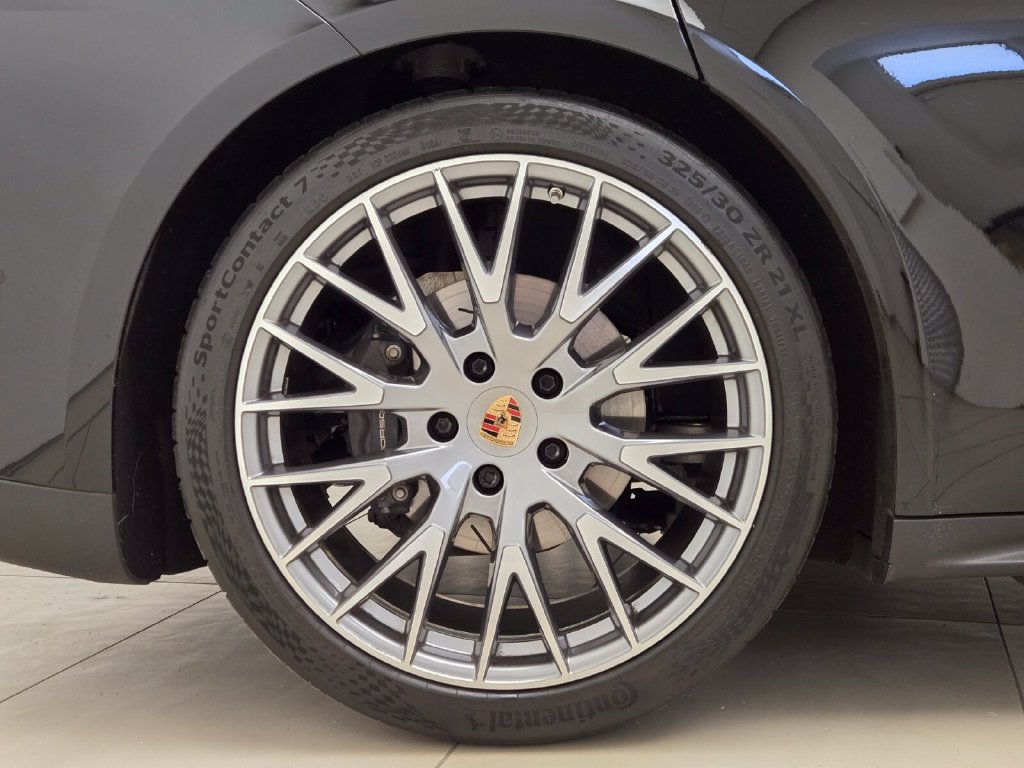 Used 2025 Porsche Panamera 4 AWD/4WD image 7