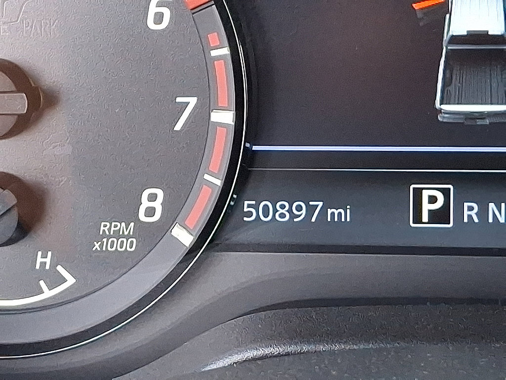 Used 2021 Nissan Titan PRO-4X w/ Pro-4x Convenience Package AWD/4WD image 5