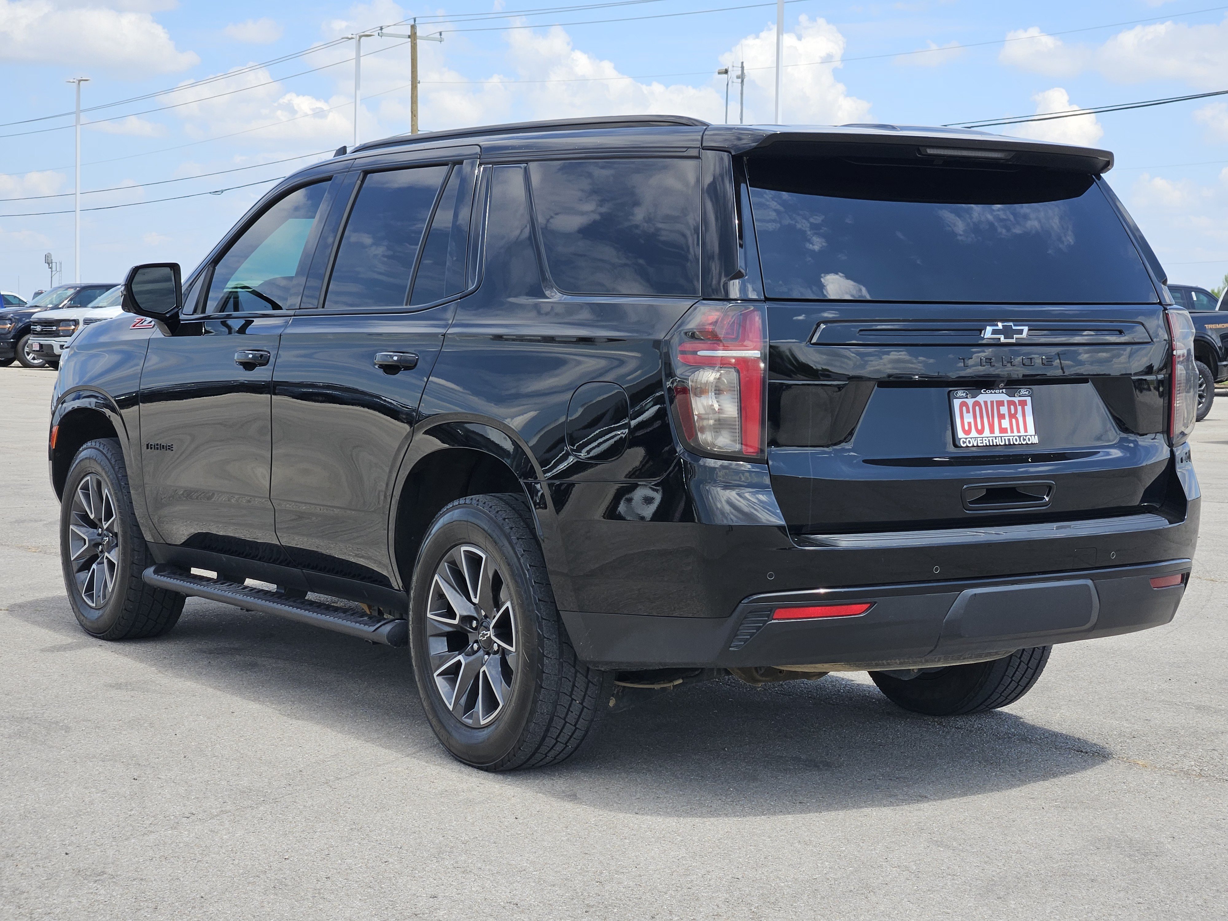 Used 2023 Chevrolet Tahoe Z71 w/ Luxury Package AWD/4WD image 7