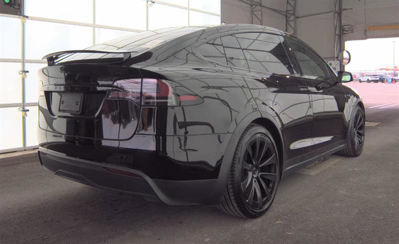 Used 2022 Tesla Model X image 8