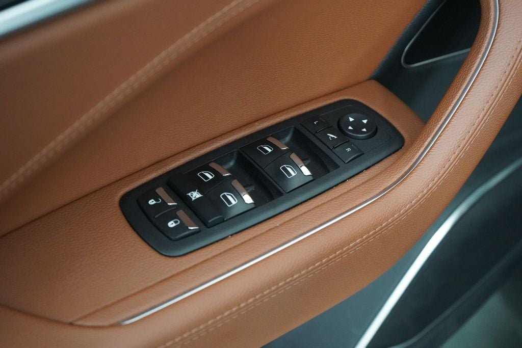 Used 2023 Maserati Levante GT AWD/4WD image 21