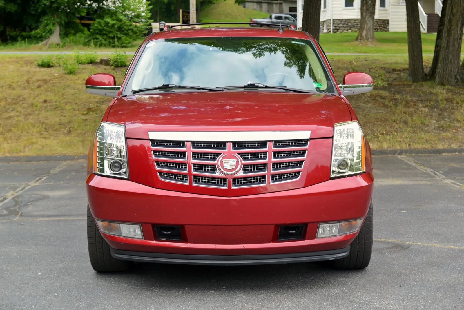 Used 2010 Cadillac Escalade Luxury AWD/4WD image 28