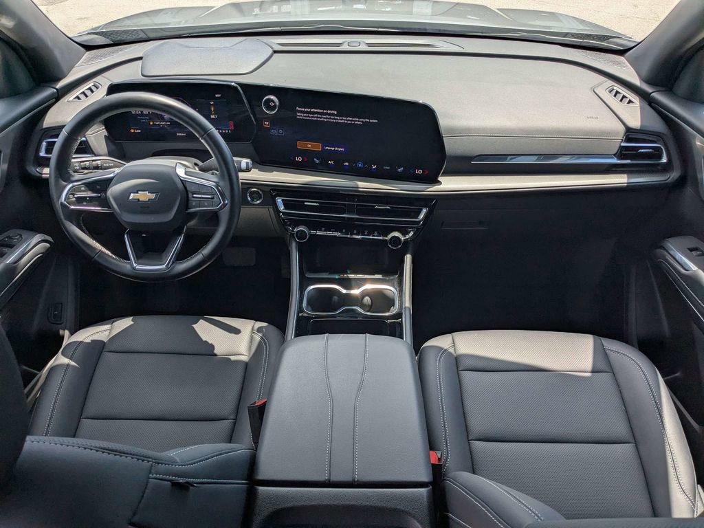 Used 2026 Chevrolet Traverse LT FWD image 15