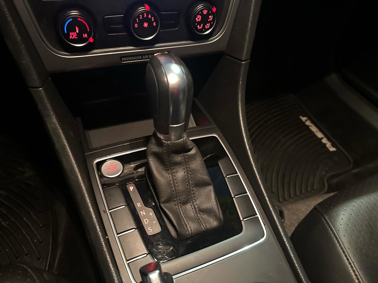 Used 2015 Volkswagen Passat 1.8T Limited Edition image 13