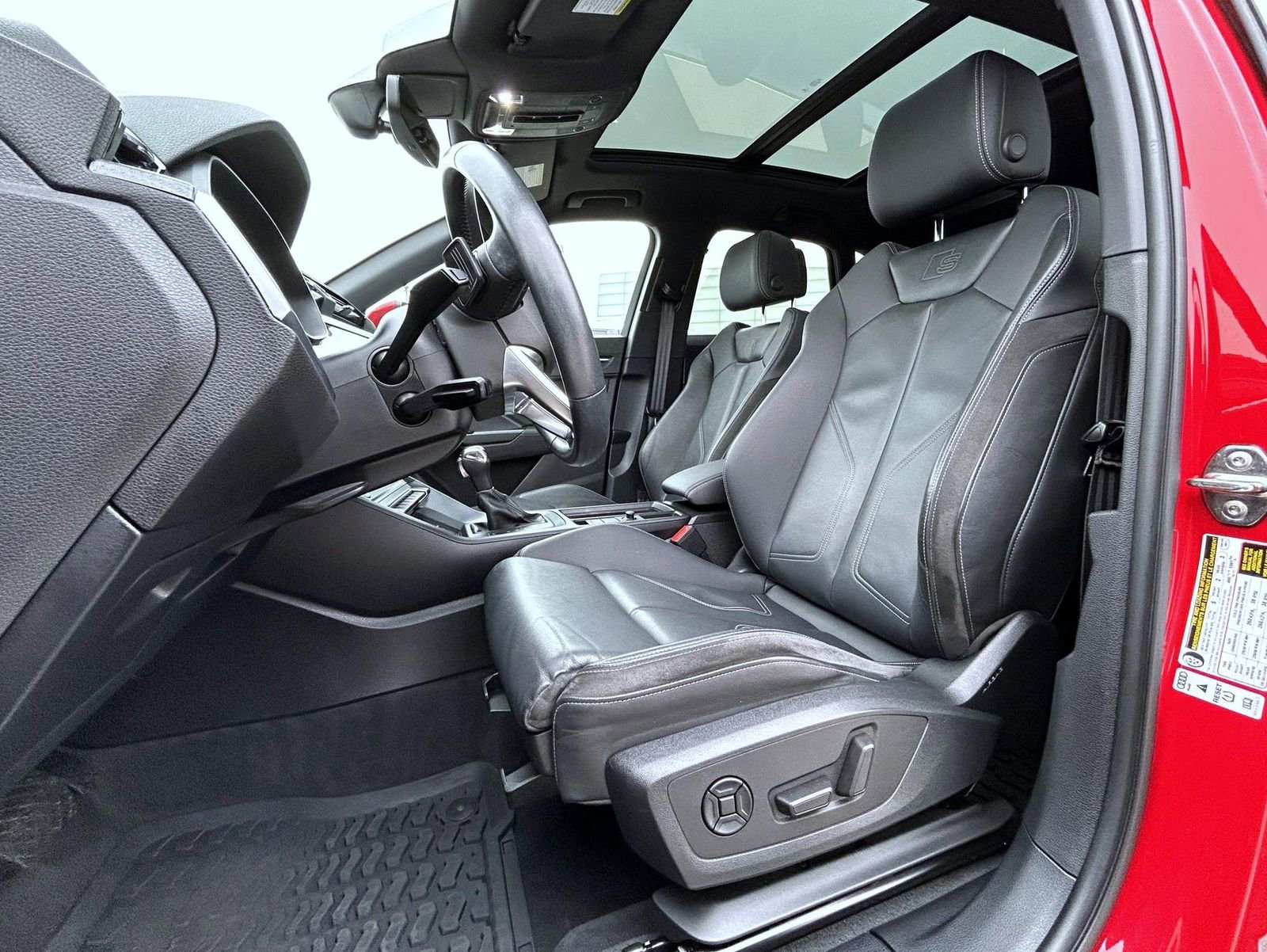 Used 2020 Audi Q3 2.0T Premium Plus w/ Premium Plus Package image 10