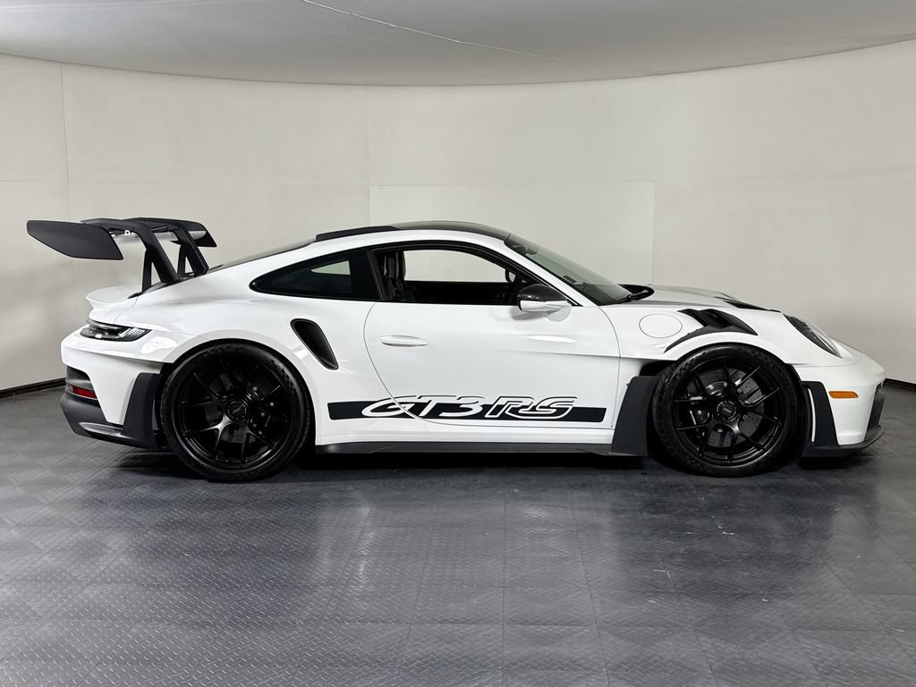 Certified 2025 Porsche 911 GT3 RS RWD image 8