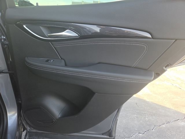 Used 2021 Buick Envision Essence image 25