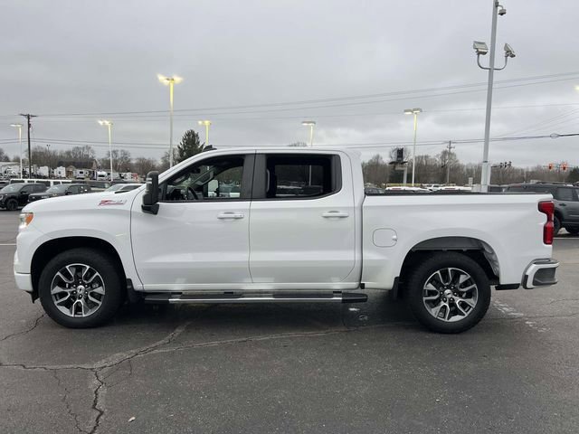 Used 2022 Chevrolet Silverado 1500 RST w/ Convenience Package II AWD/4WD image 4