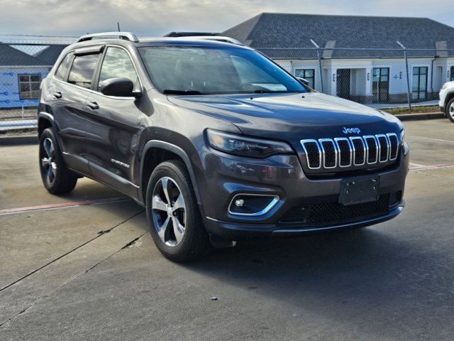 Used 2019 Jeep Cherokee Limited image 3