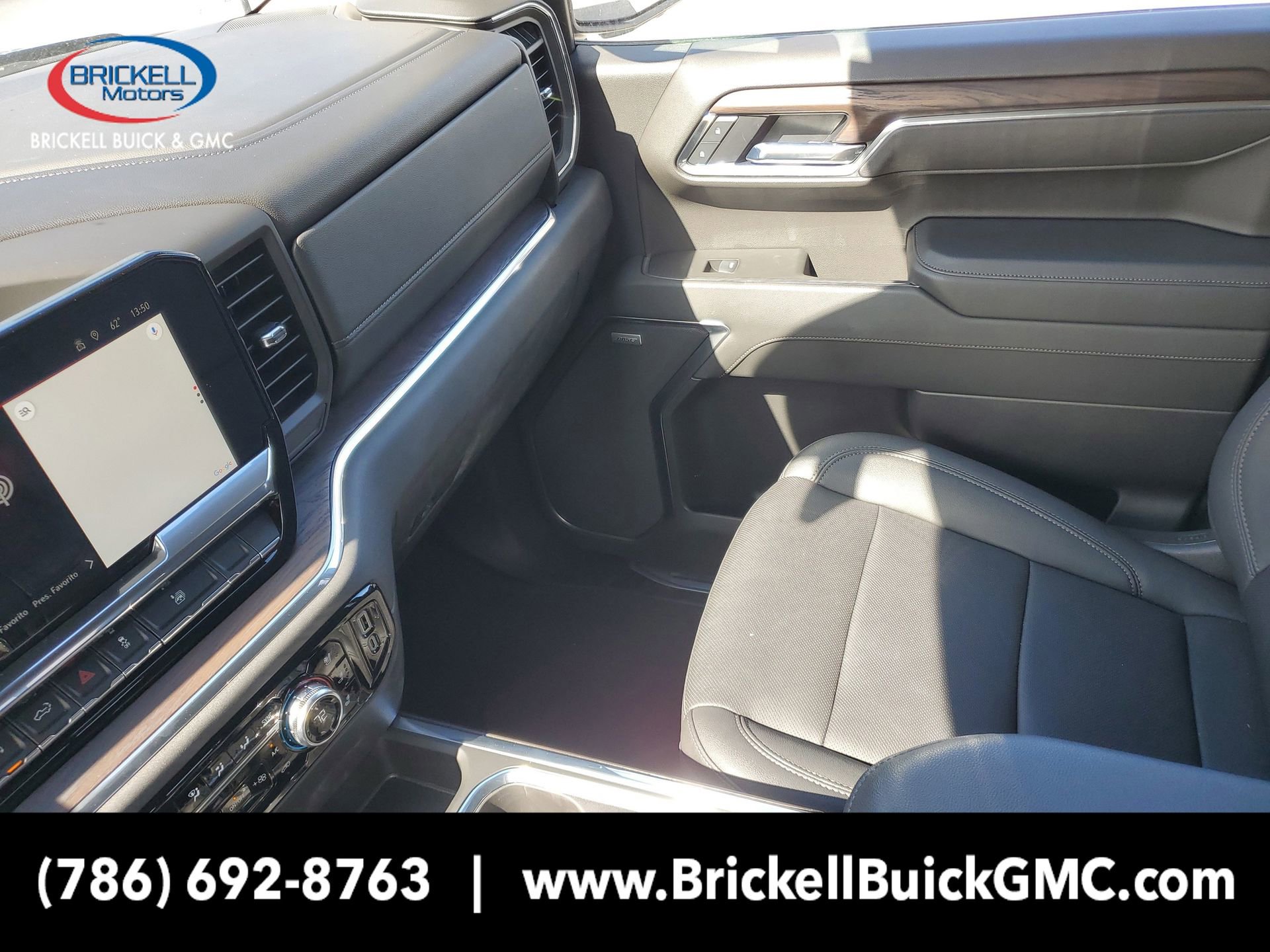 New 2025 GMC Sierra 1500 SLT w/ SLT Convenience Package image 24