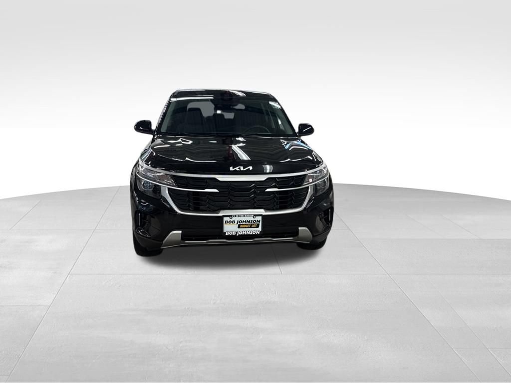Used 2024 Kia Seltos LX AWD/4WD image 9