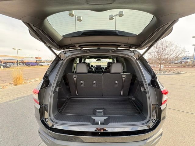 Used 2025 Honda Pilot TrailSport image 27