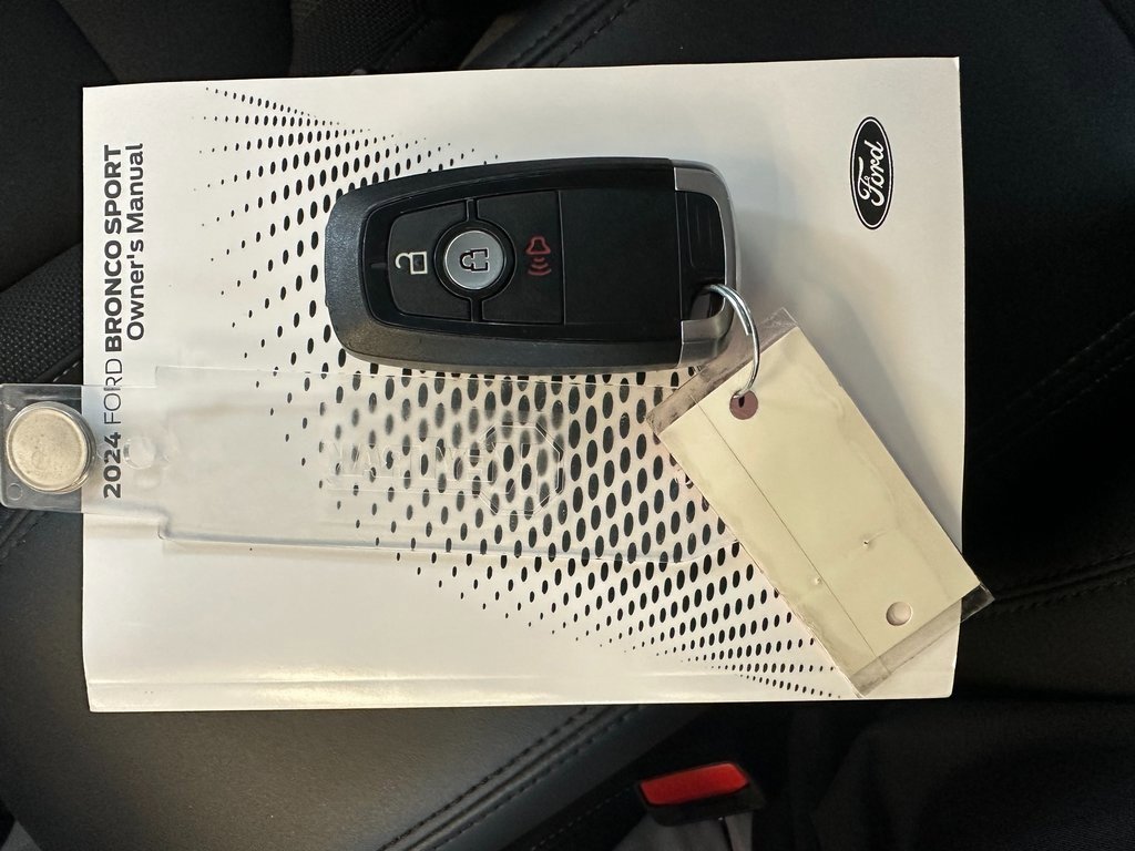 Used 2024 Ford Bronco Sport Badlands image 8