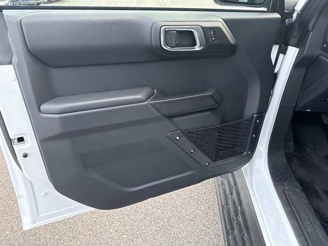 Used 2025 Ford Bronco Outer Banks image 16