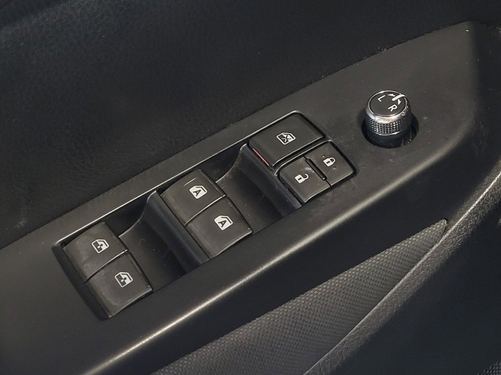 Used 2019 Toyota Highlander LE FWD image 27
