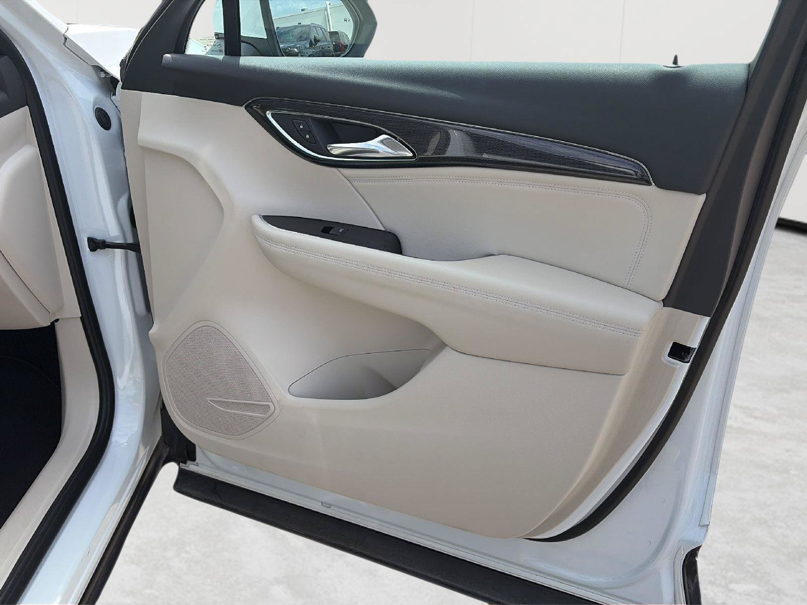 Certified 2023 Buick Envision Essence AWD/4WD image 24