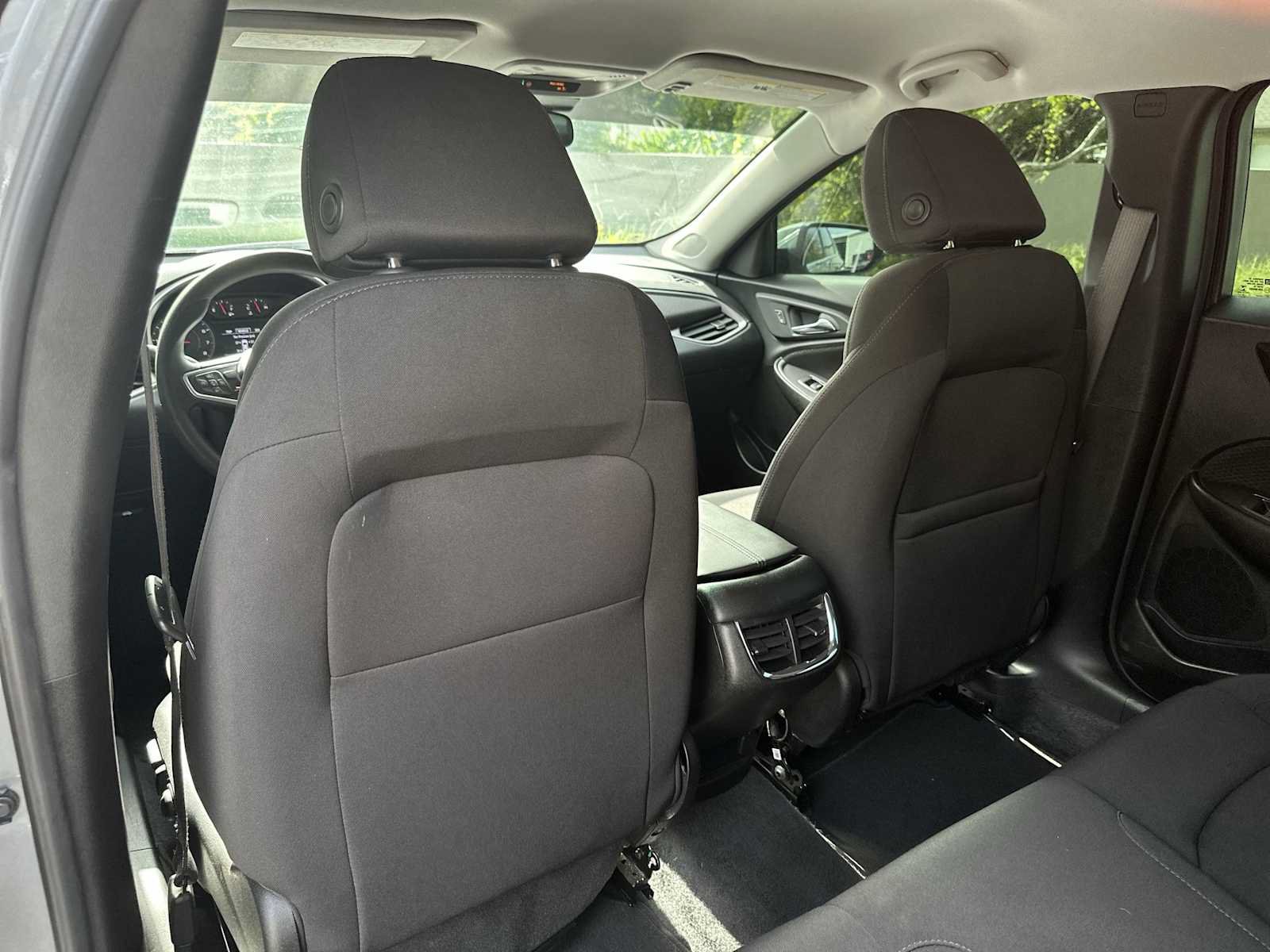 Used 2023 Chevrolet Malibu LT FWD image 16