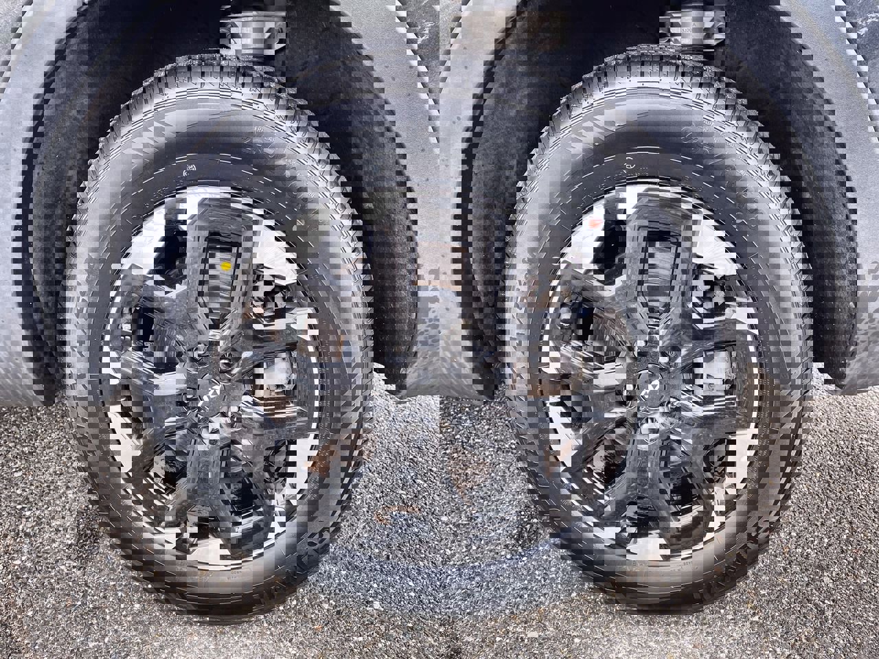 Used 2024 Kia Sorento S image 10