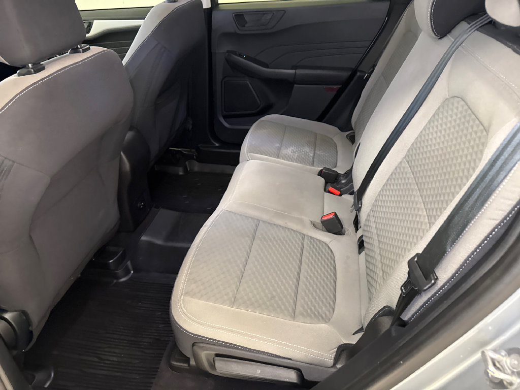Used 2022 Ford Escape SE w/ SE Sport Appearance Package FWD image 17