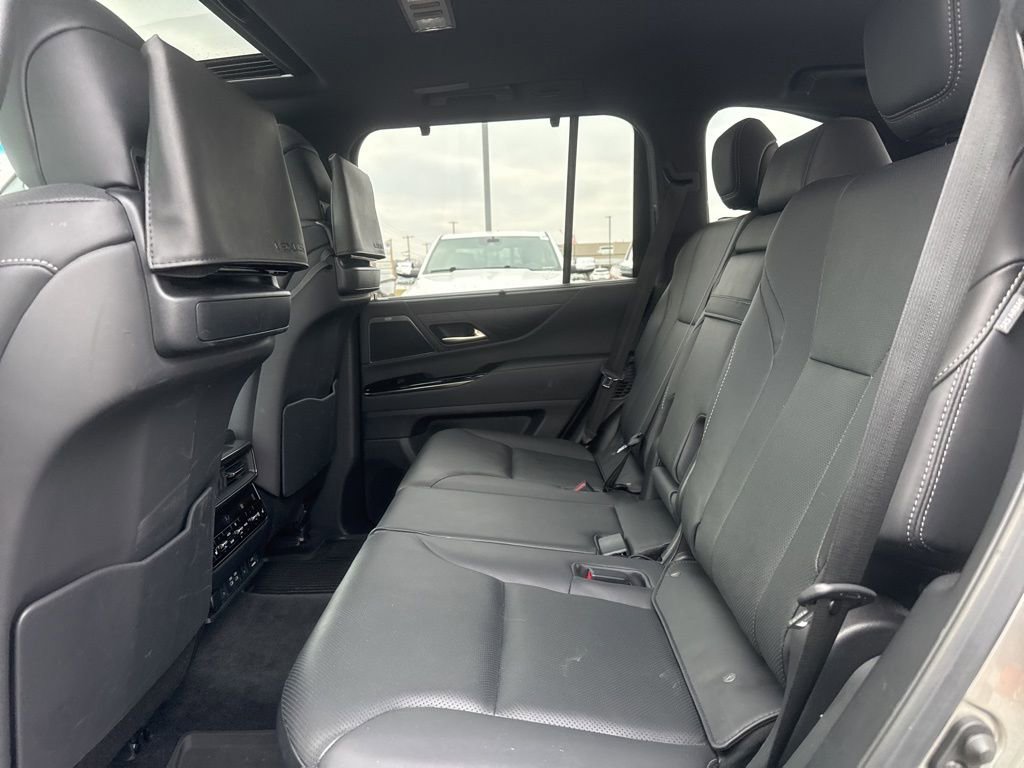 Used 2023 Lexus LX 600 4WD w/ Luxury Package image 20