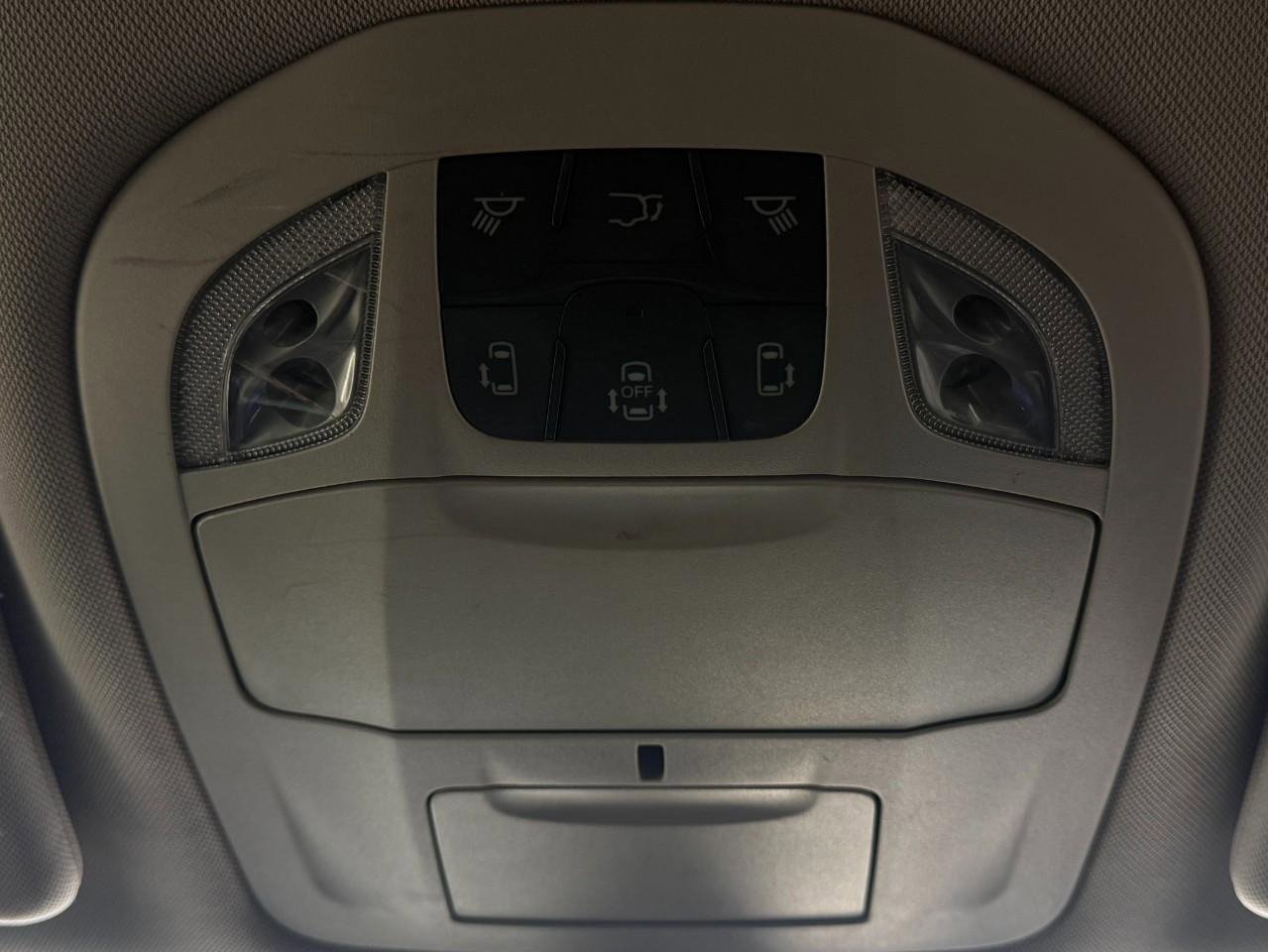 Used 2017 Chrysler Pacifica Touring Plus image 42