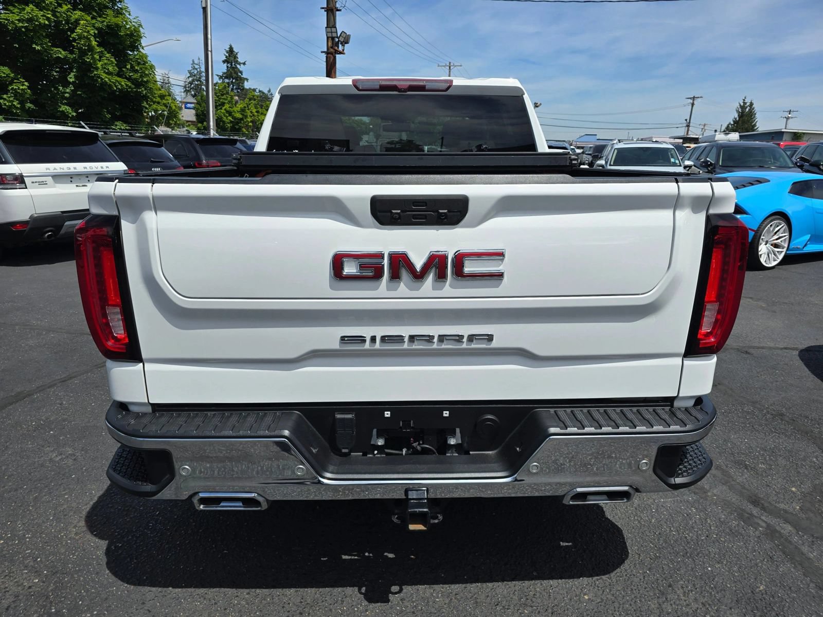 Used 2020 GMC Sierra 1500 SLT w/ Driver Alert Package II AWD/4WD image 4