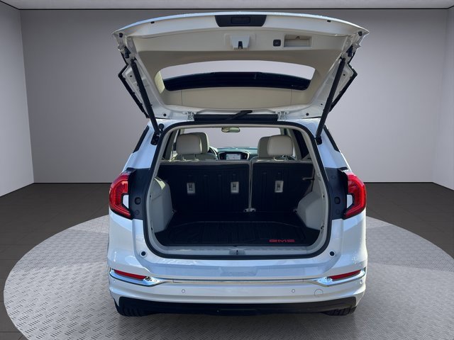 Certified 2024 GMC Terrain Denali w/ Denali Premium Package image 26