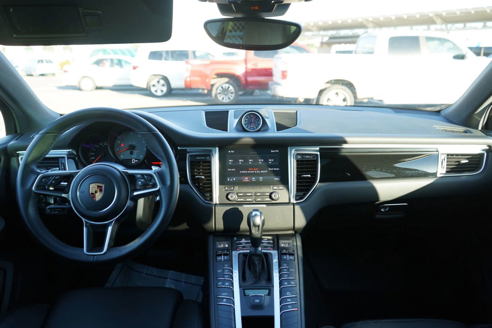 Used 2018 Porsche Macan S image 18