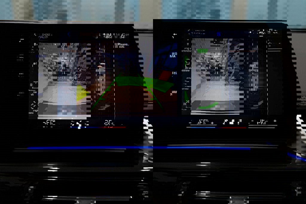 Used 2025 BMW X1 xDrive28i w/ Convenience Package image 31