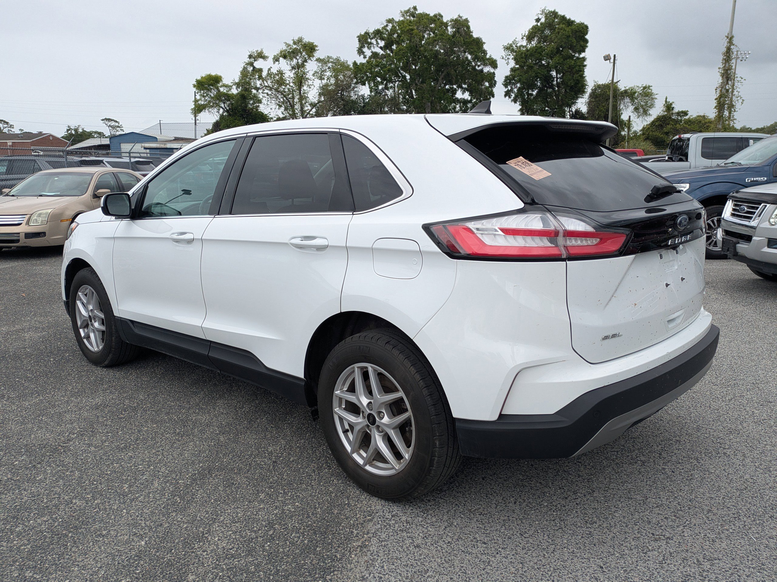 Used 2023 Ford Edge SEL AWD/4WD image 6