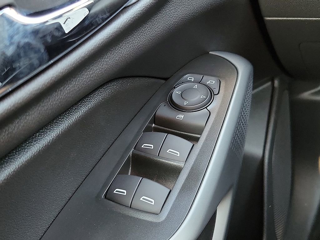 New 2026 Chevrolet Trax RS w/ Driver Confidence Package image 13