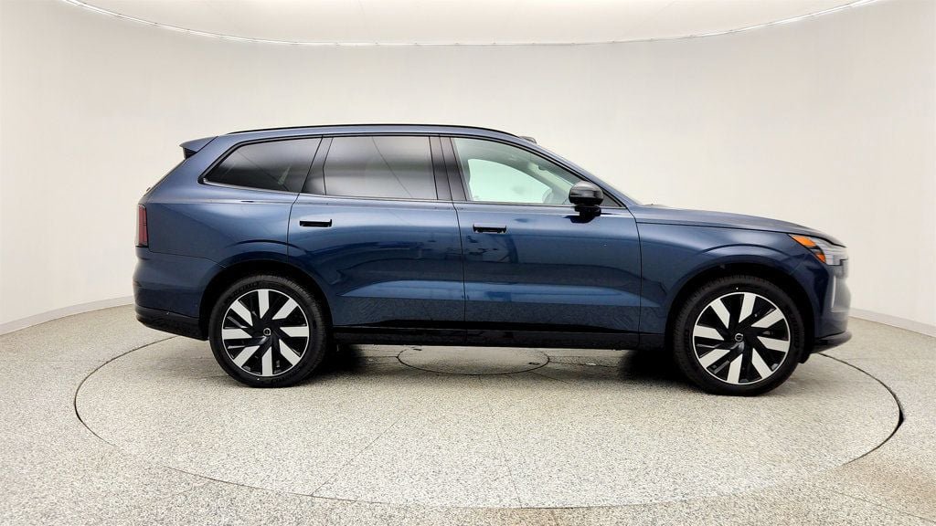 Used 2025 Volvo EX90 Plus AWD/4WD image 4