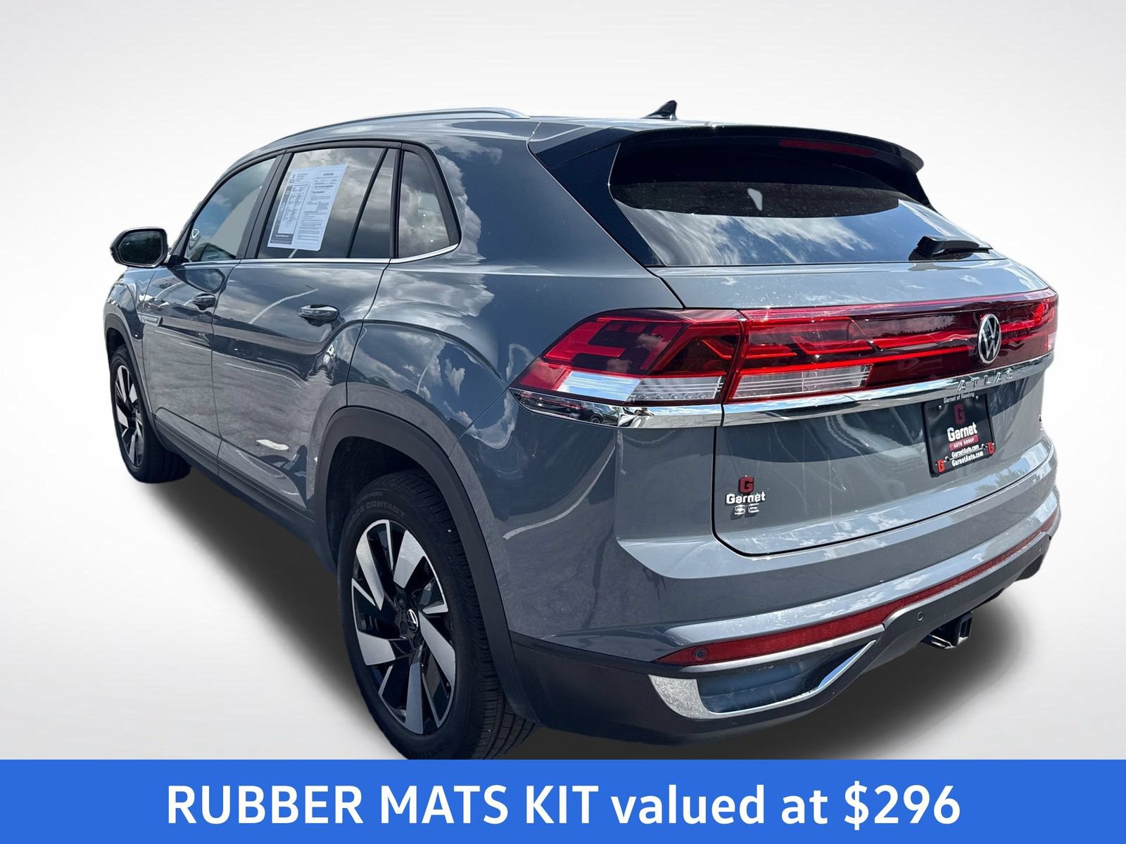 Certified 2025 Volkswagen Atlas Cross Sport SE AWD/4WD image 3