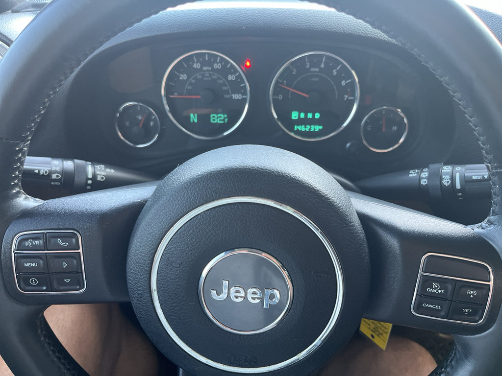 Used 2015 Jeep Wrangler Unlimited Sahara w/ Mopar Chrome Edition Group AWD/4WD image 10