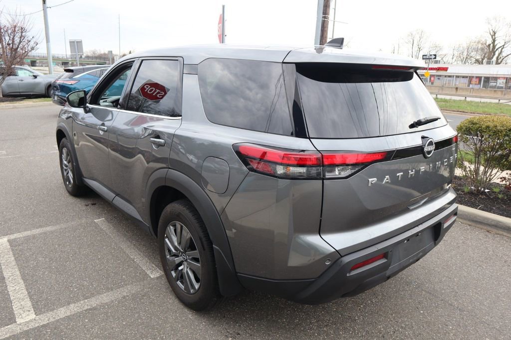 Certified 2024 Nissan Pathfinder S image 8