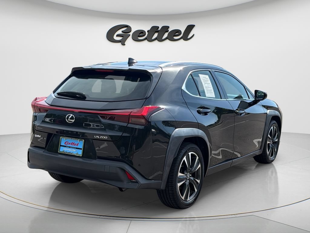 Used 2021 Lexus UX 200 w/ Premium Package FWD image 5