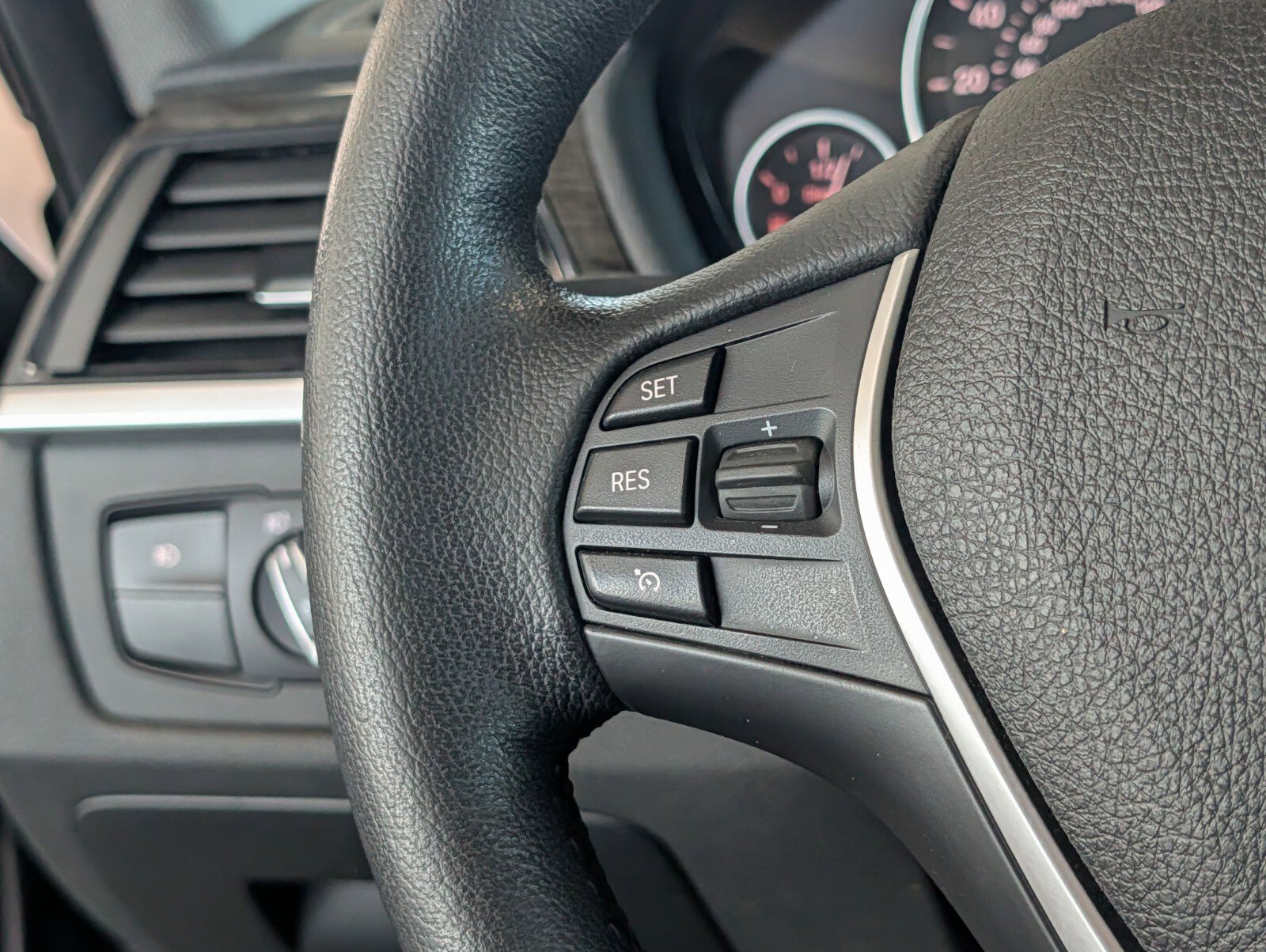 Used 2014 BMW 328d xDrive Sedan image 19