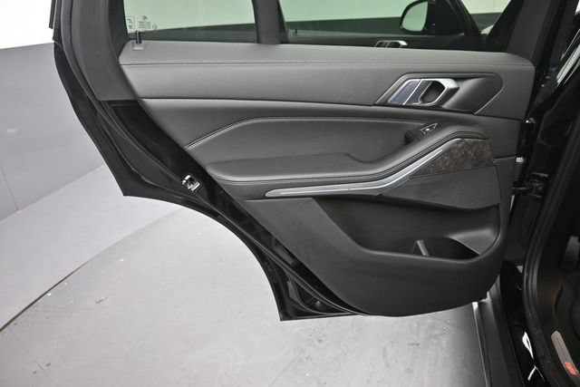 Used 2023 BMW X5 xDrive40i w/ Premium Package AWD/4WD image 23