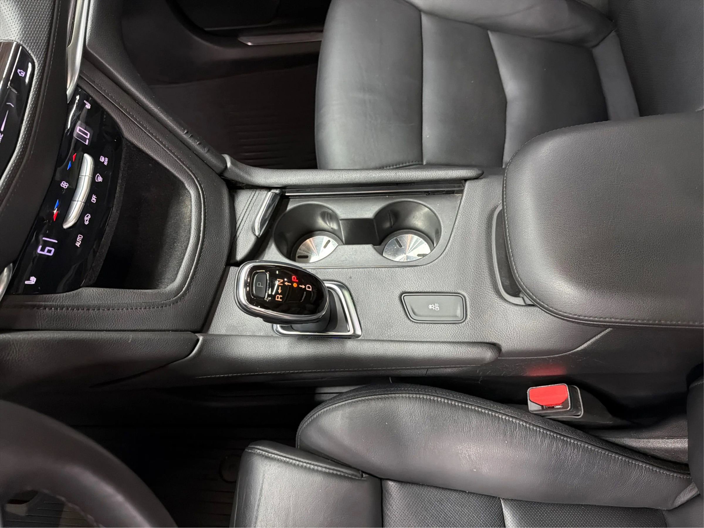 Used 2017 Cadillac XT5 Luxury w/ Driver Awareness Package image 39