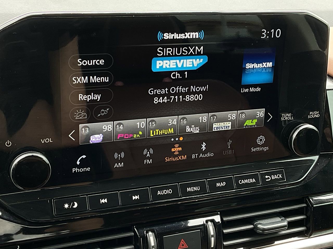 Used 2024 Nissan Pathfinder Platinum image 34